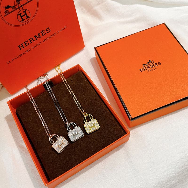 Hermes Amulettes Constance Pendant 18K Gold Necklace