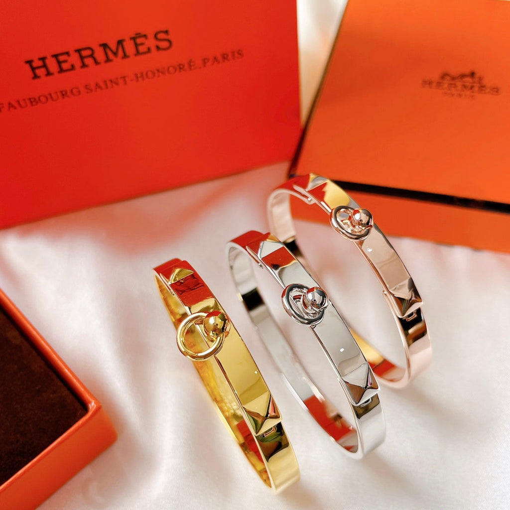 Hermes Collier De Chien 18K Gold Bracelet