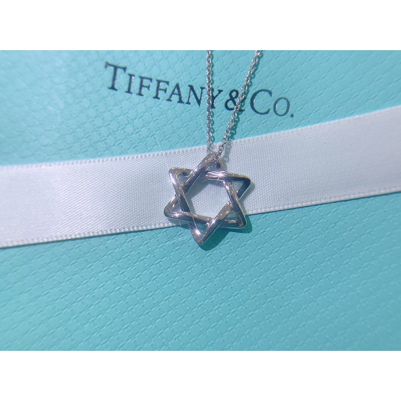 Star of David Pendant 18K Gold Necklace