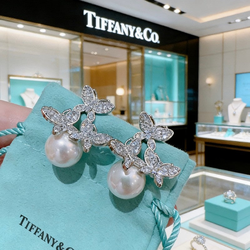 Tiffany Diamond Pearl 18K Gold Earrings
