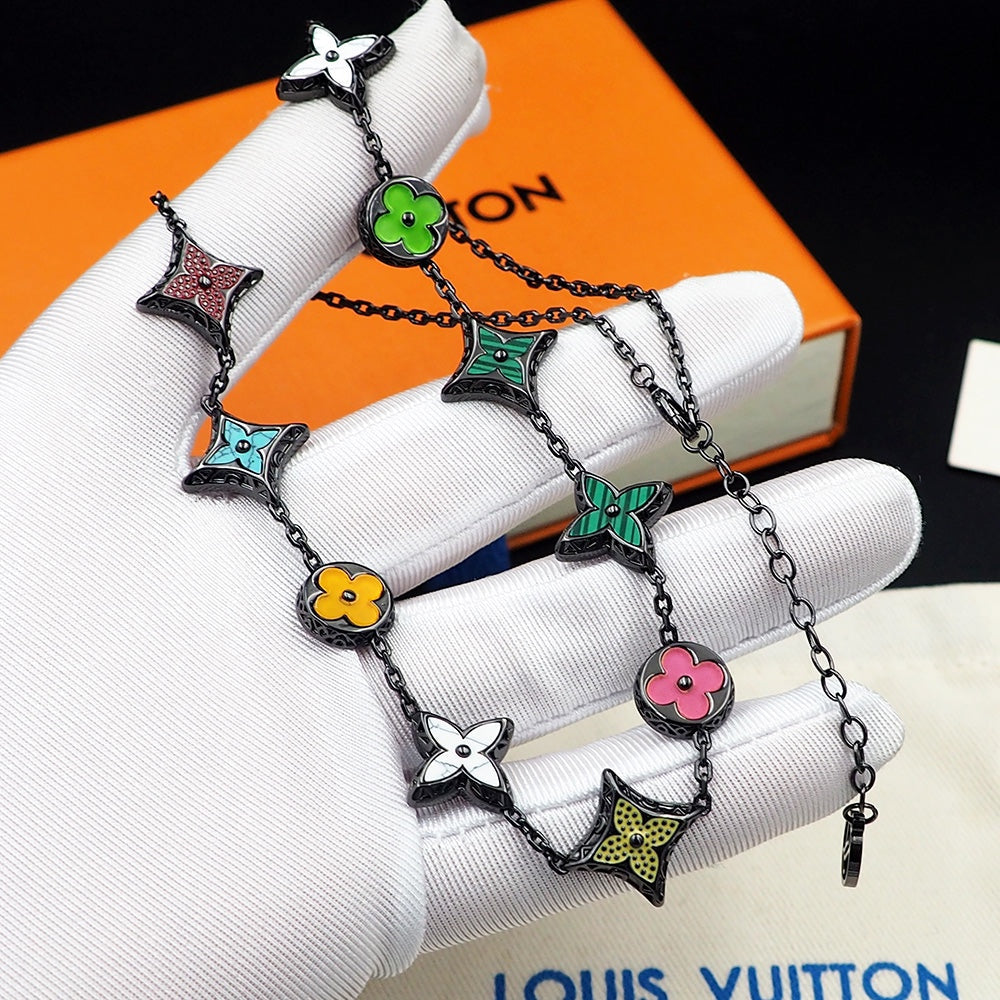 Louis Vuitton MNG Big Party 18K Gold Necklace